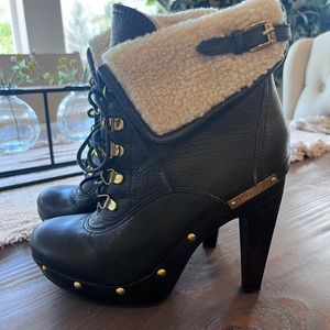 Chocolate brown fleece upper booties
